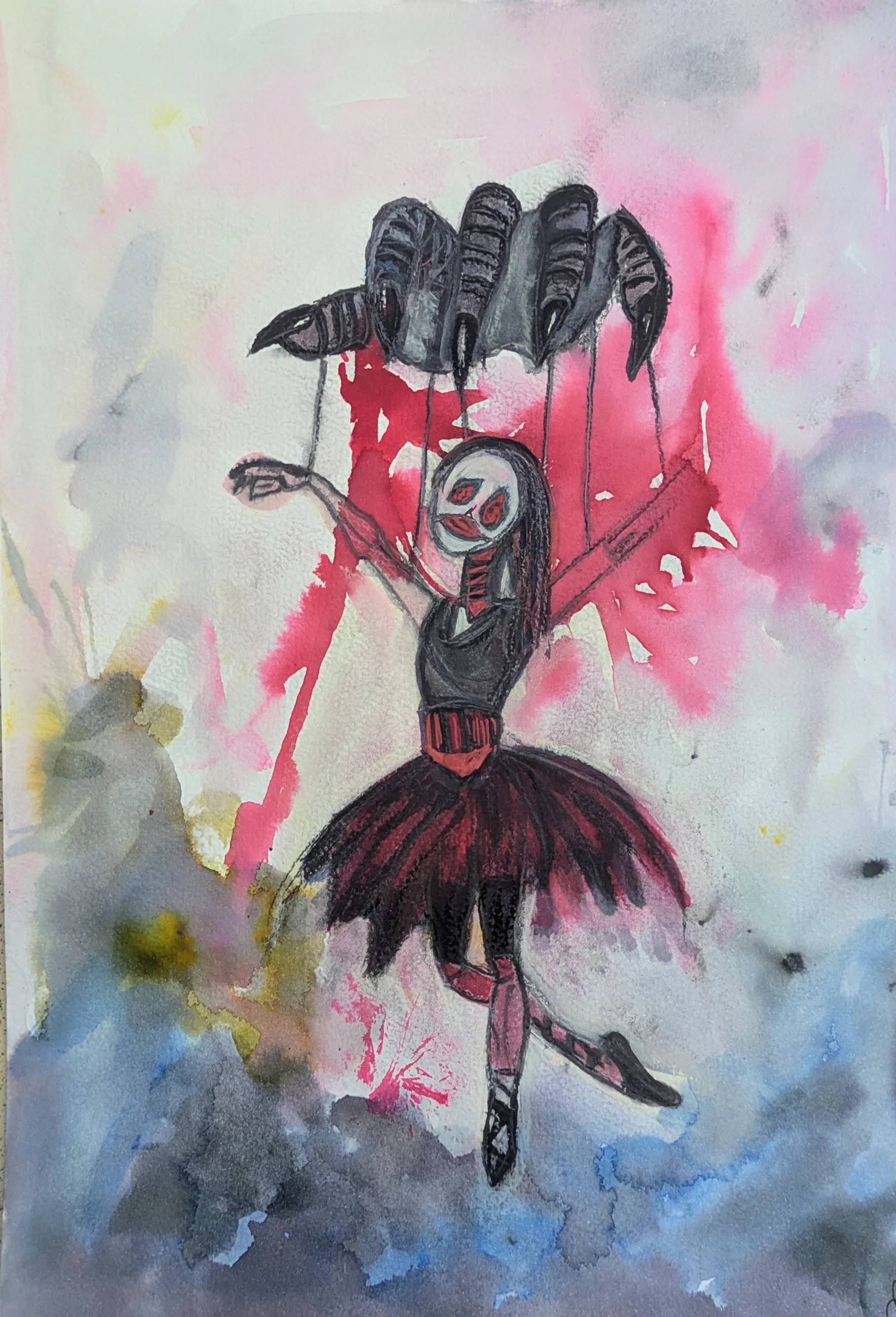 Une petite marionnette en jupe rouge est suspendue à des mains et des fils noirs.