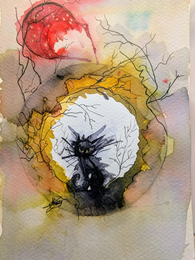 Un chat noir habite un cercle de branches et de pigment jaune sous un astre rouge.